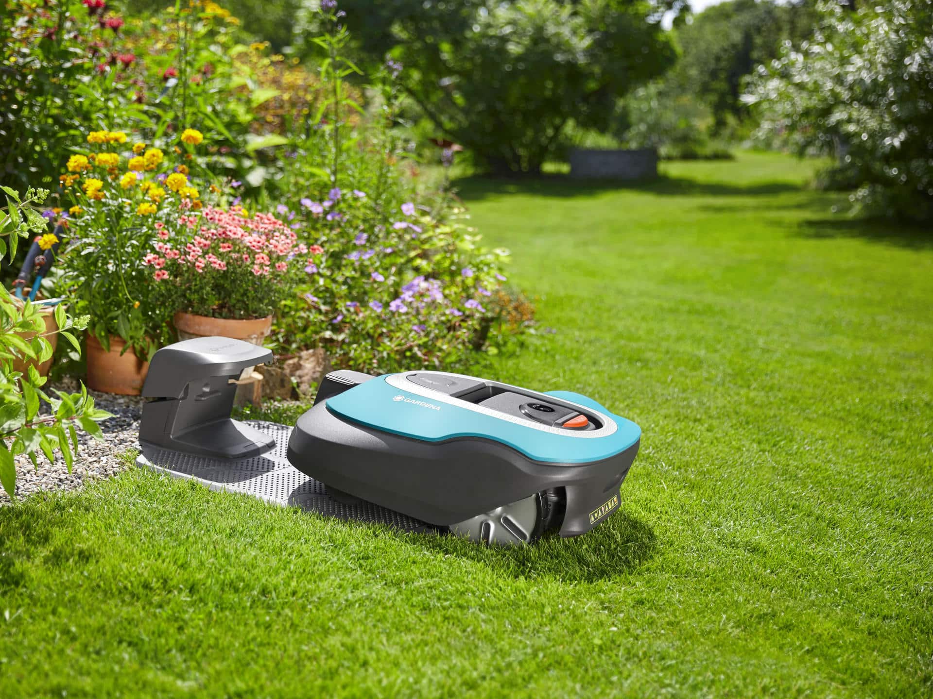 Tout Ce Qu Il Faut Savoir Sur Le Robot Tondeuse Gardena Sileno